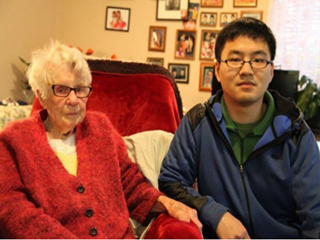 室友搭档，中国留学生与澳洲百岁老人同居！